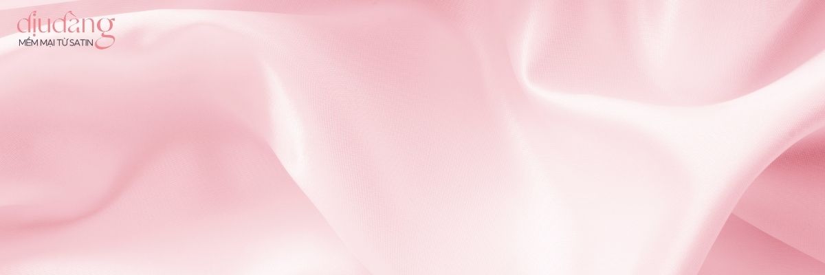 Những mẫu váy ngủ đẹp nhất Lụa satin – Biểu tượng sang trọng vượt thời gian
